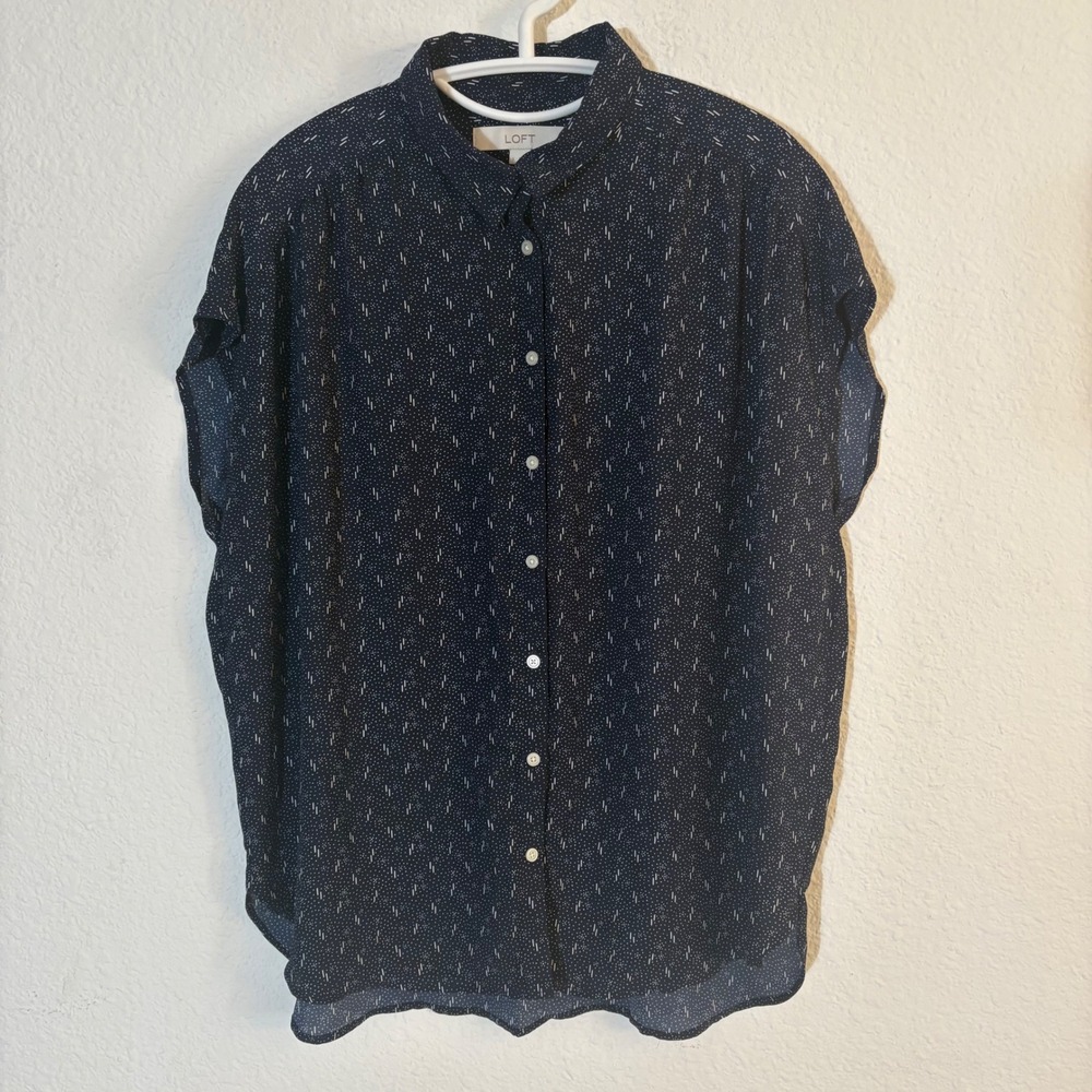 LOFT Button Up Blouse Womens Large Navy Blue Dash Print Cap Sleeve Top